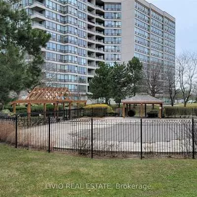 10, Laurelcrest, Queen Street Corridor, Brampton