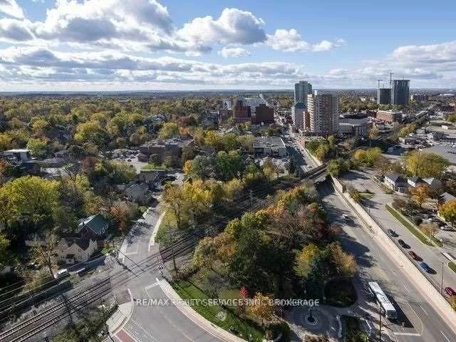 100, John, Downtown Brampton, Brampton