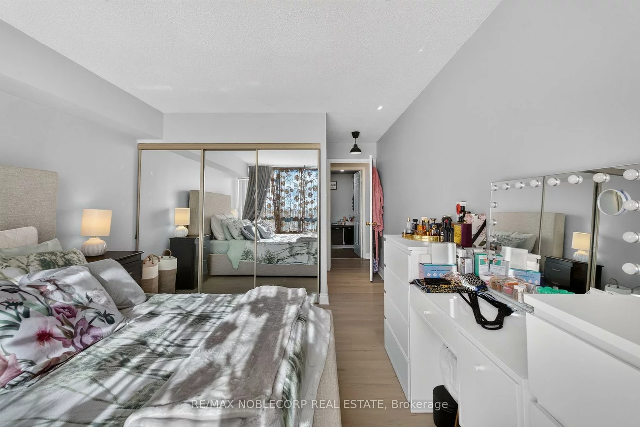 22, Hanover, Queen Street Corridor, Brampton