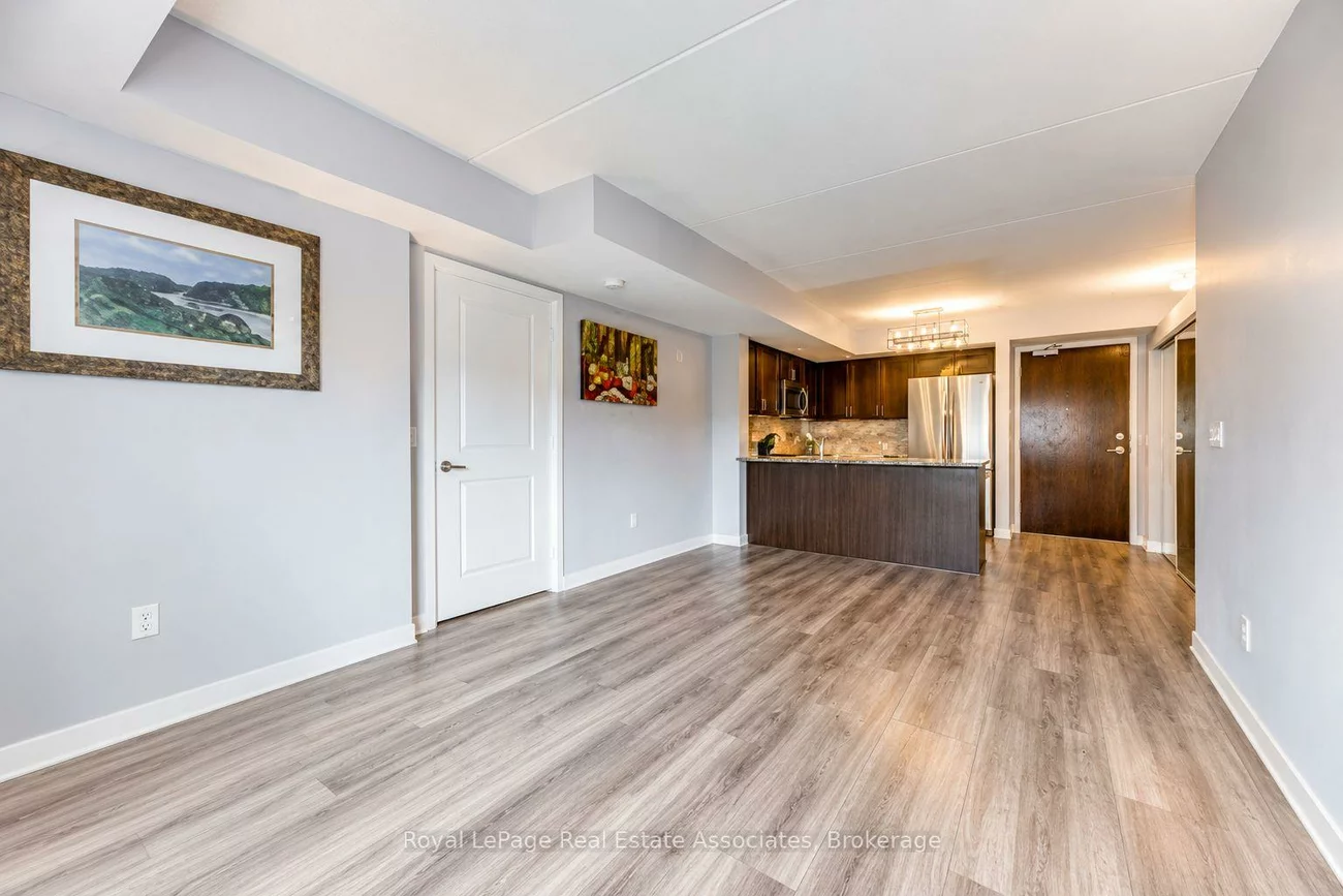 40, Via Rosedale, Sandringham-Wellington, Brampton