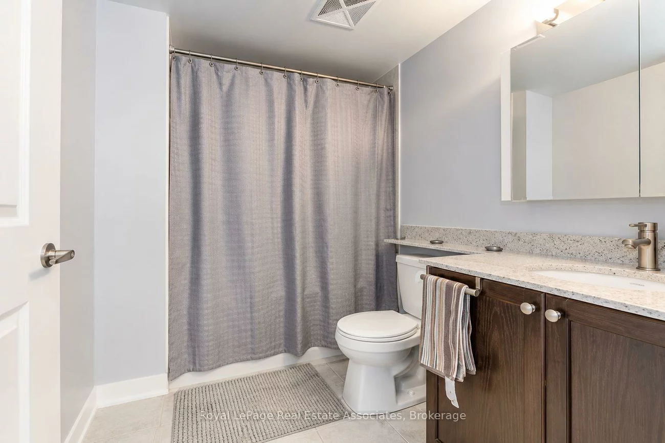 40, Via Rosedale, Sandringham-Wellington, Brampton