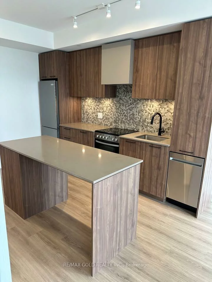 10, Lagerfeld, Northwest Brampton, Brampton