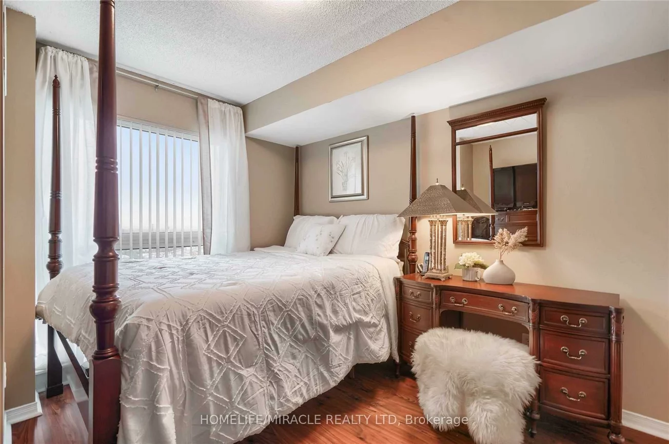 215, Queen, Queen Street Corridor, Brampton