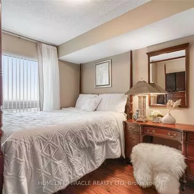 215, Queen, Queen Street Corridor, Brampton
