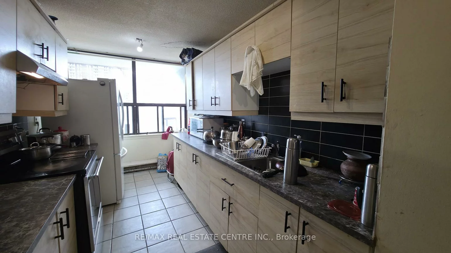 17, Knightsbridge, Queen Street Corridor, Brampton