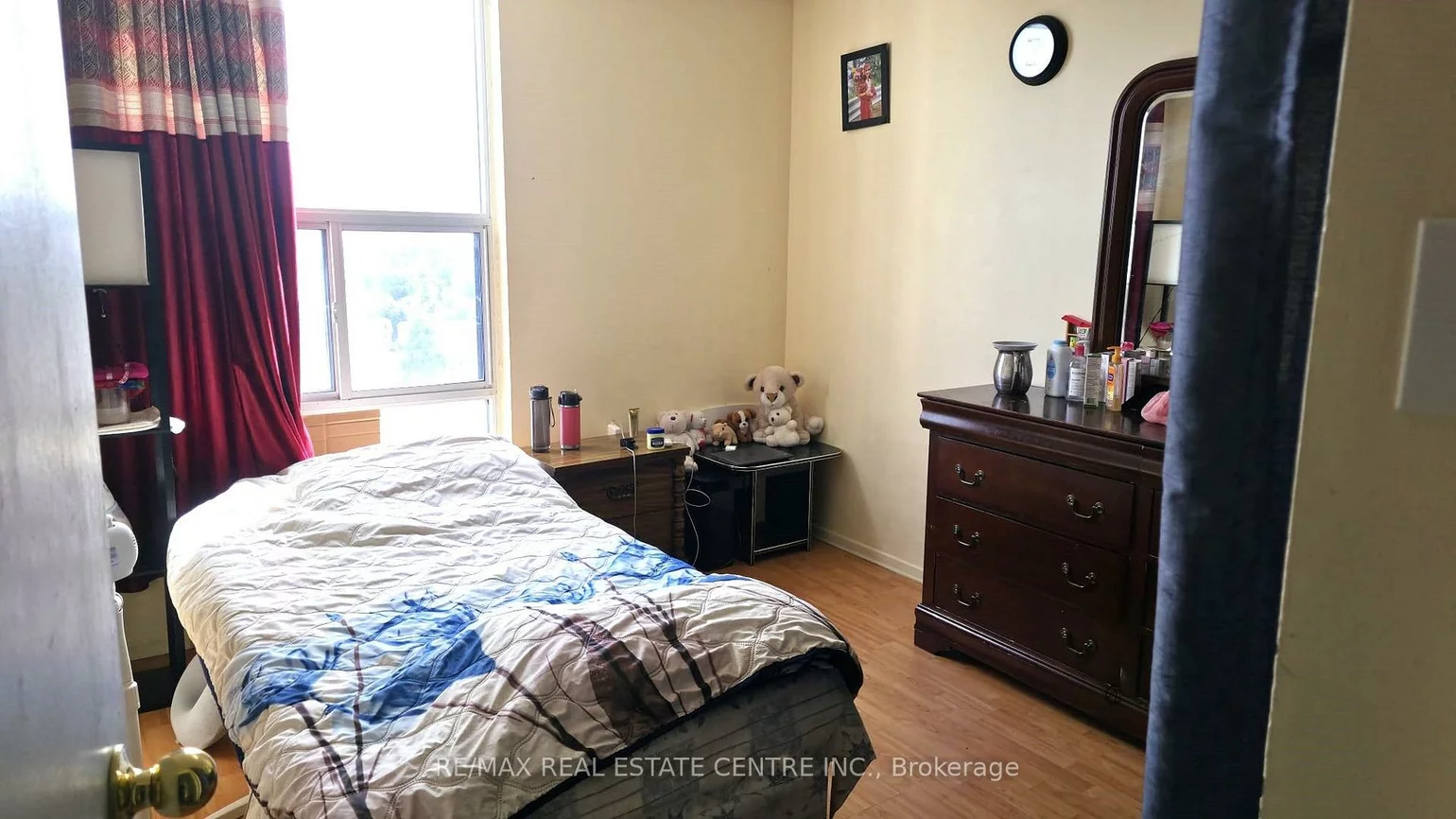 17, Knightsbridge, Queen Street Corridor, Brampton