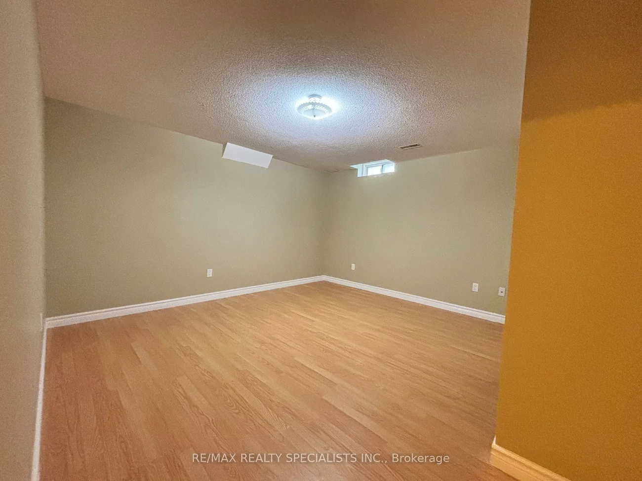 8, Yorkwood, Sandringham-Wellington, Brampton