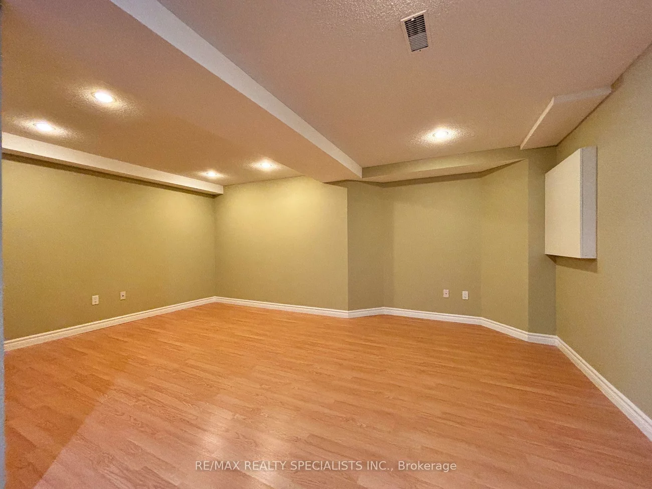 8, Yorkwood, Sandringham-Wellington, Brampton
