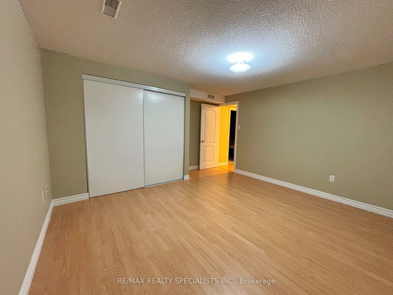 8, Yorkwood, Sandringham-Wellington, Brampton