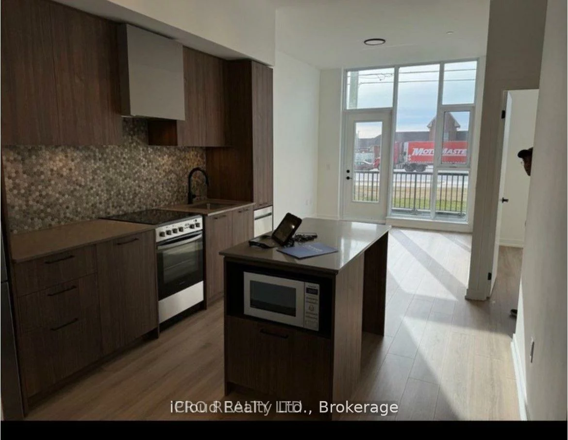 10, Lagerfeld, Northwest Brampton, Brampton