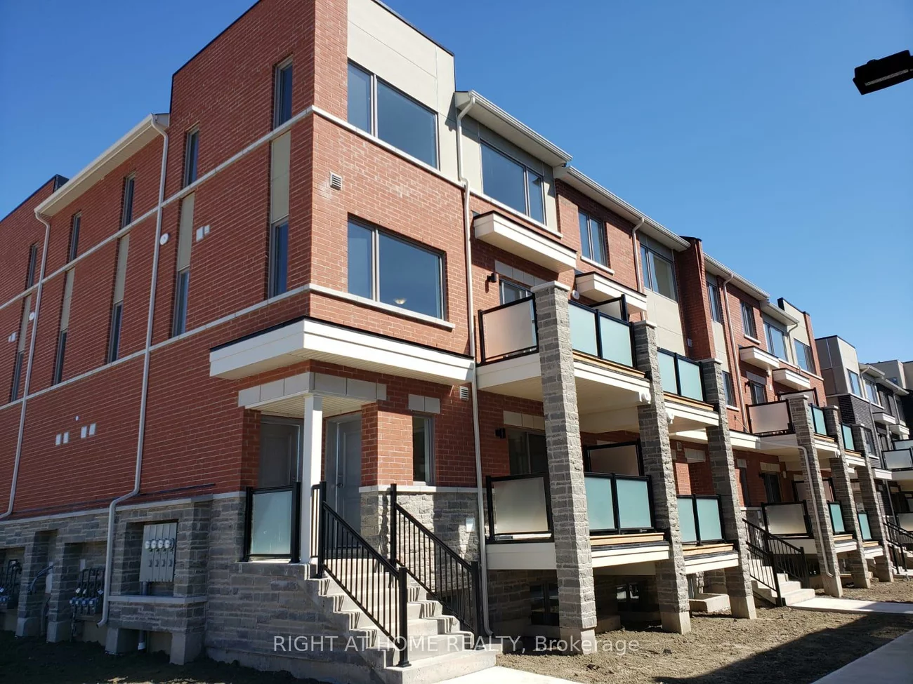 230, Lagerfeld, Northwest Brampton, Brampton
