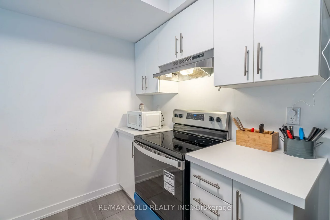 175, Veterans, Northwest Brampton, Brampton