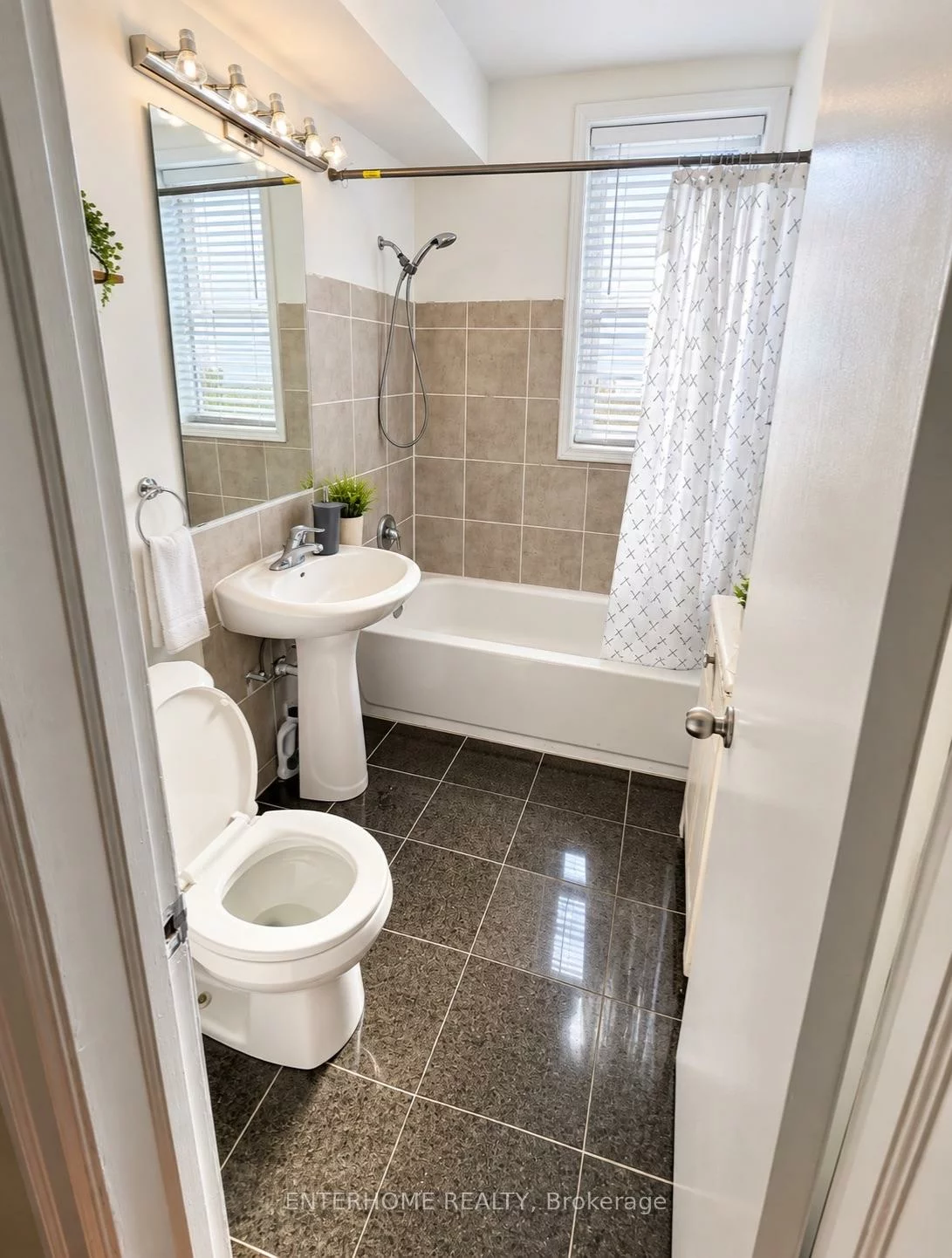 51, queen, Downtown Brampton, Brampton