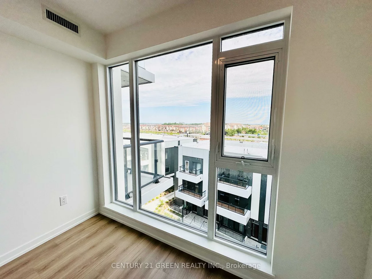 10, Lagerfeld, Northwest Brampton, Brampton