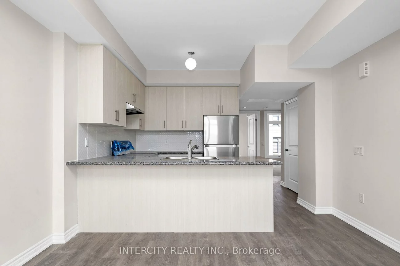 30, Halliford, Goreway Drive Corridor, Brampton