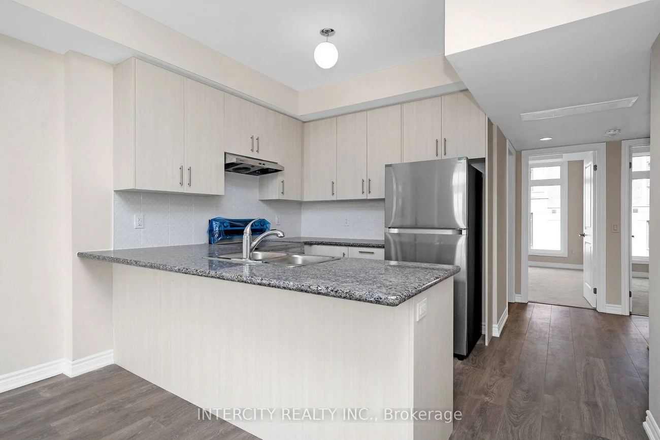 30, Halliford, Goreway Drive Corridor, Brampton