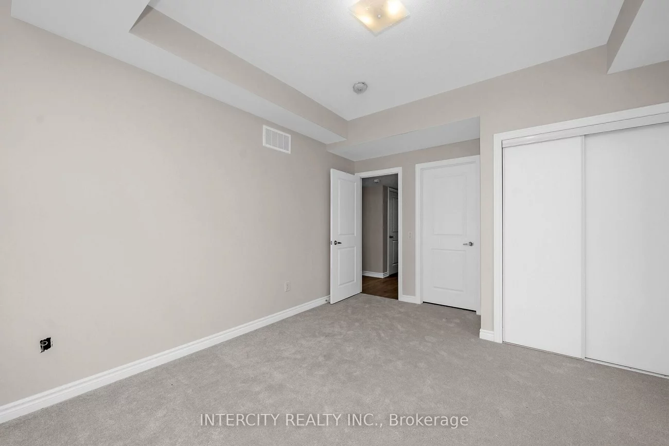 30, Halliford, Goreway Drive Corridor, Brampton