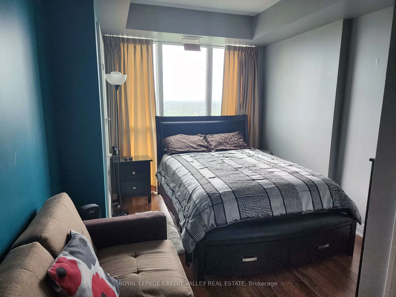 100, John, Downtown Brampton, Brampton