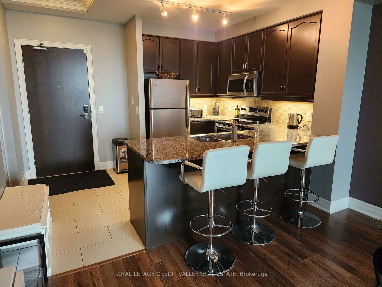 100, John, Downtown Brampton, Brampton