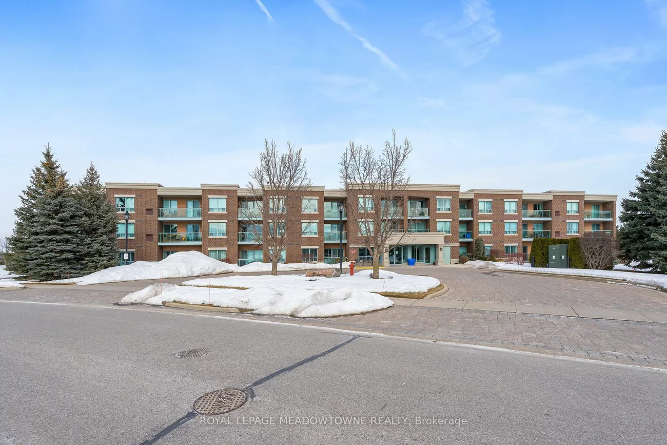 35, Via Rosedale, Sandringham-Wellington, Brampton