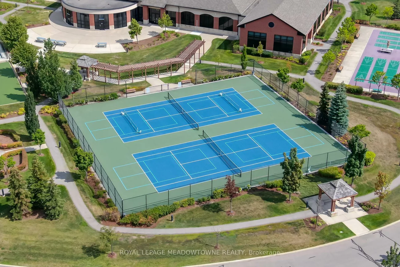 35, Via Rosedale, Sandringham-Wellington, Brampton