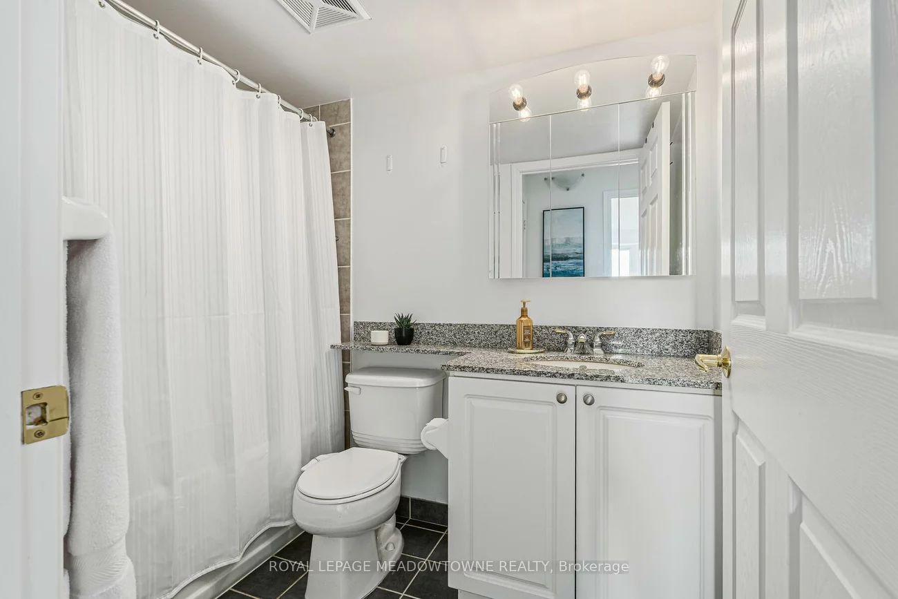 35, Via Rosedale, Sandringham-Wellington, Brampton