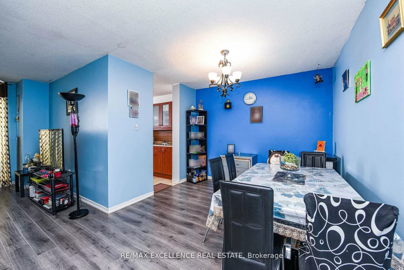 17, KNIGHTSBRIDGE, Queen Street Corridor, Brampton