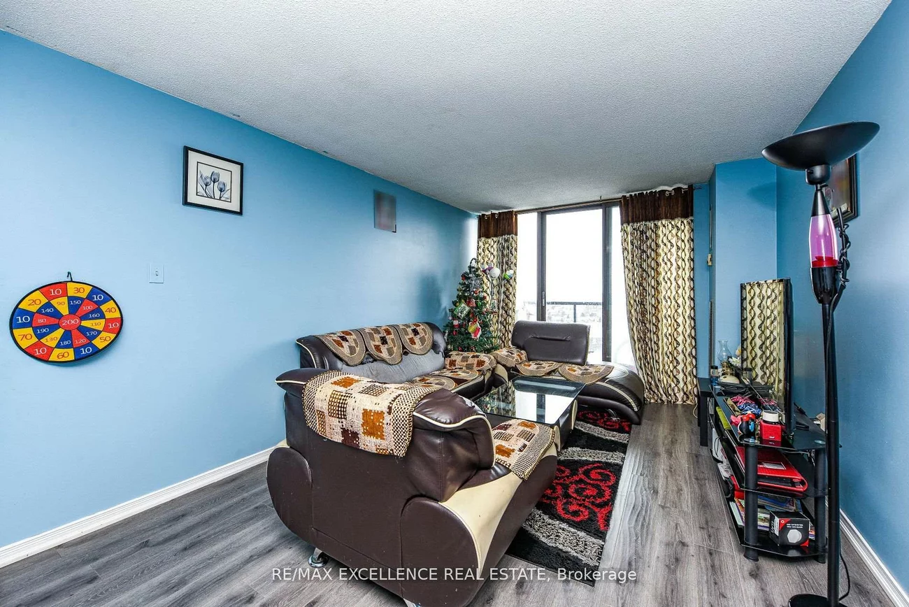17, KNIGHTSBRIDGE, Queen Street Corridor, Brampton