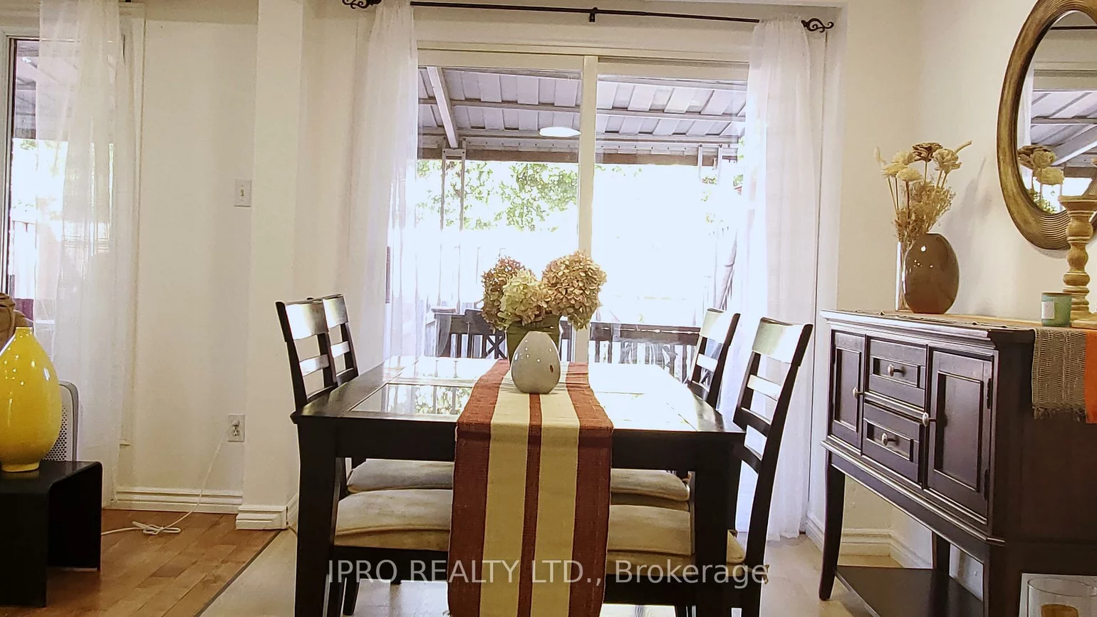 6, Carisbrooke, Central Park, Brampton