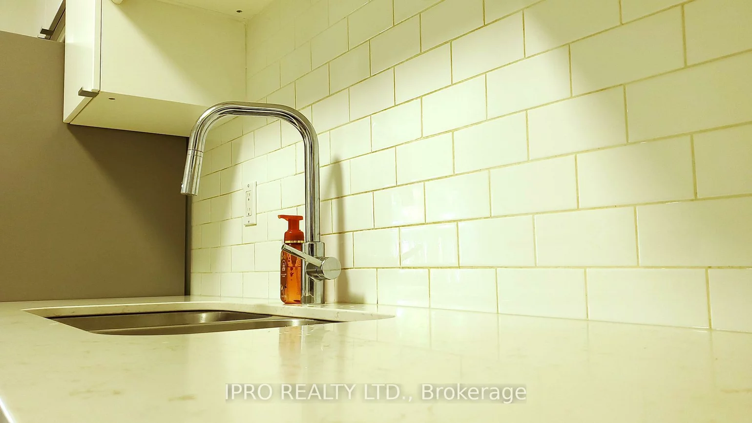 6, Carisbrooke, Central Park, Brampton