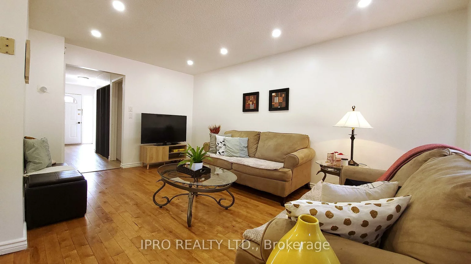 6, Carisbrooke, Central Park, Brampton