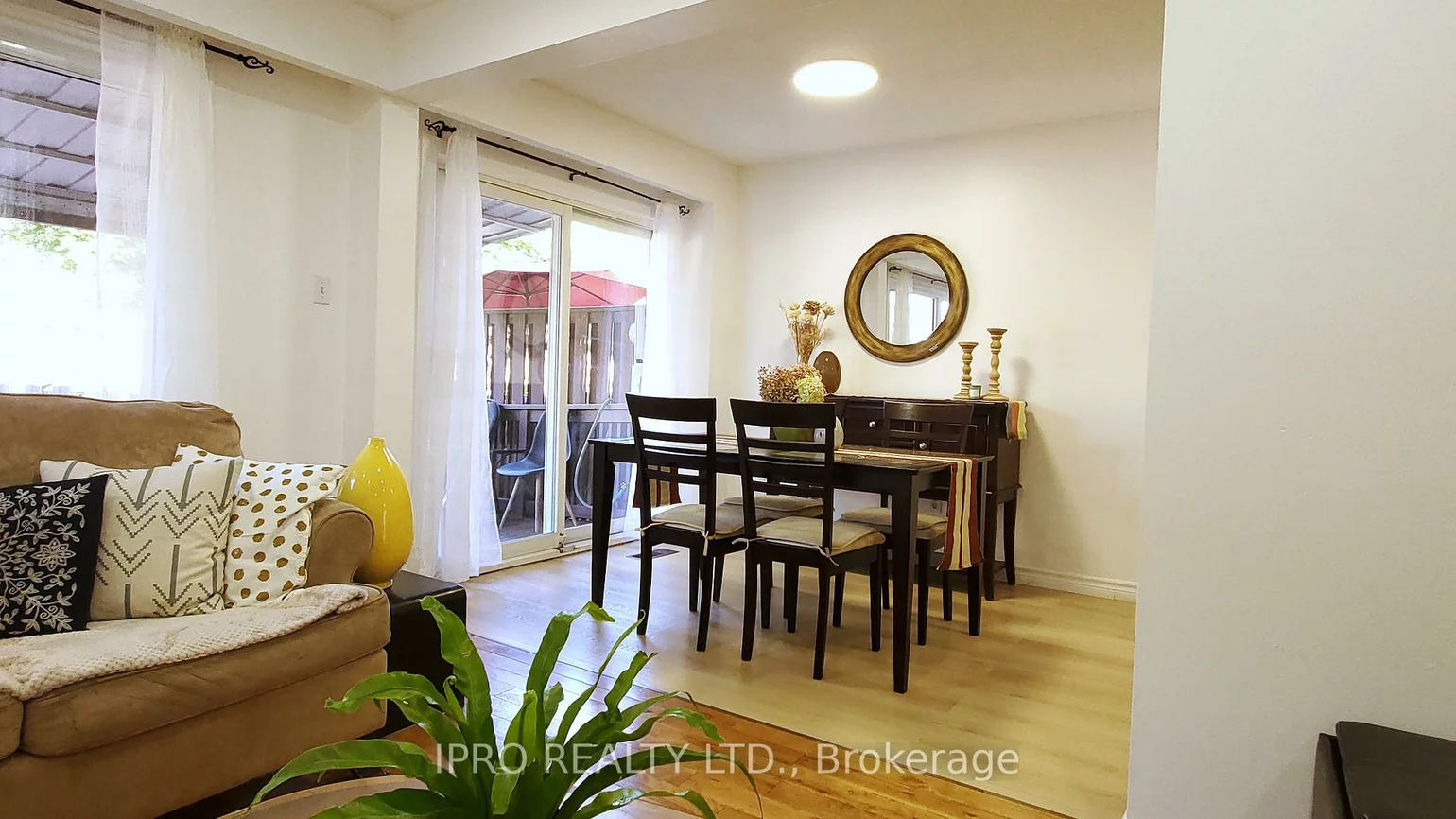 6, Carisbrooke, Central Park, Brampton
