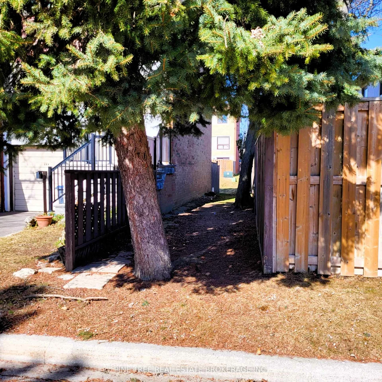 104, Baronwood, Brampton North, Brampton
