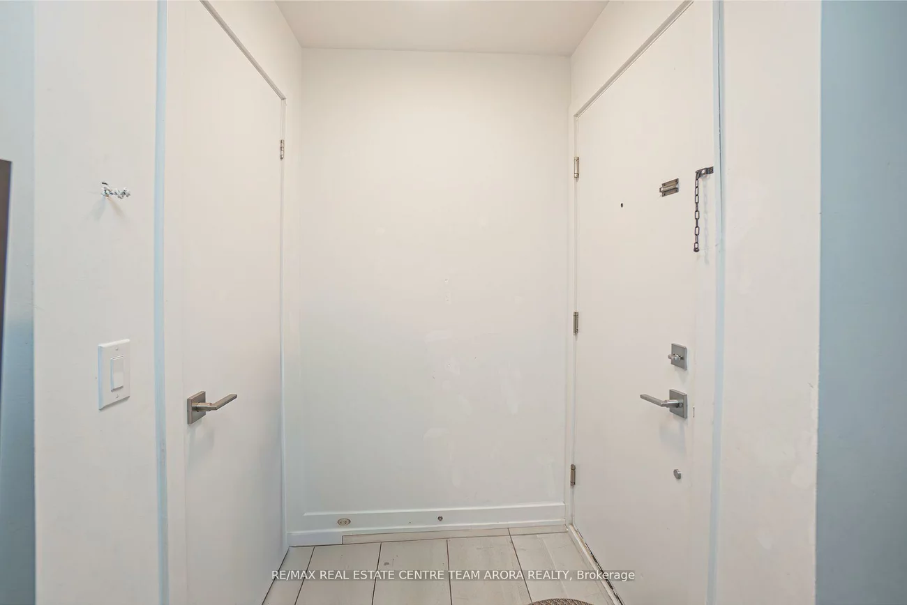 165, Veterans, Northwest Brampton, Brampton