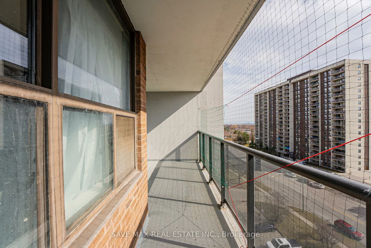 17, Knightsbridge, Queen Street Corridor, Brampton