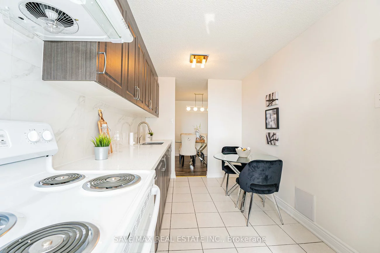 17, Knightsbridge, Queen Street Corridor, Brampton