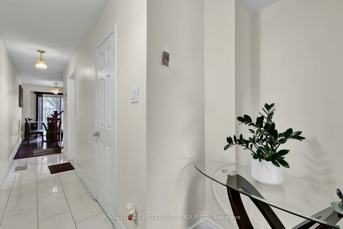 91, Foster, Brampton North, Brampton