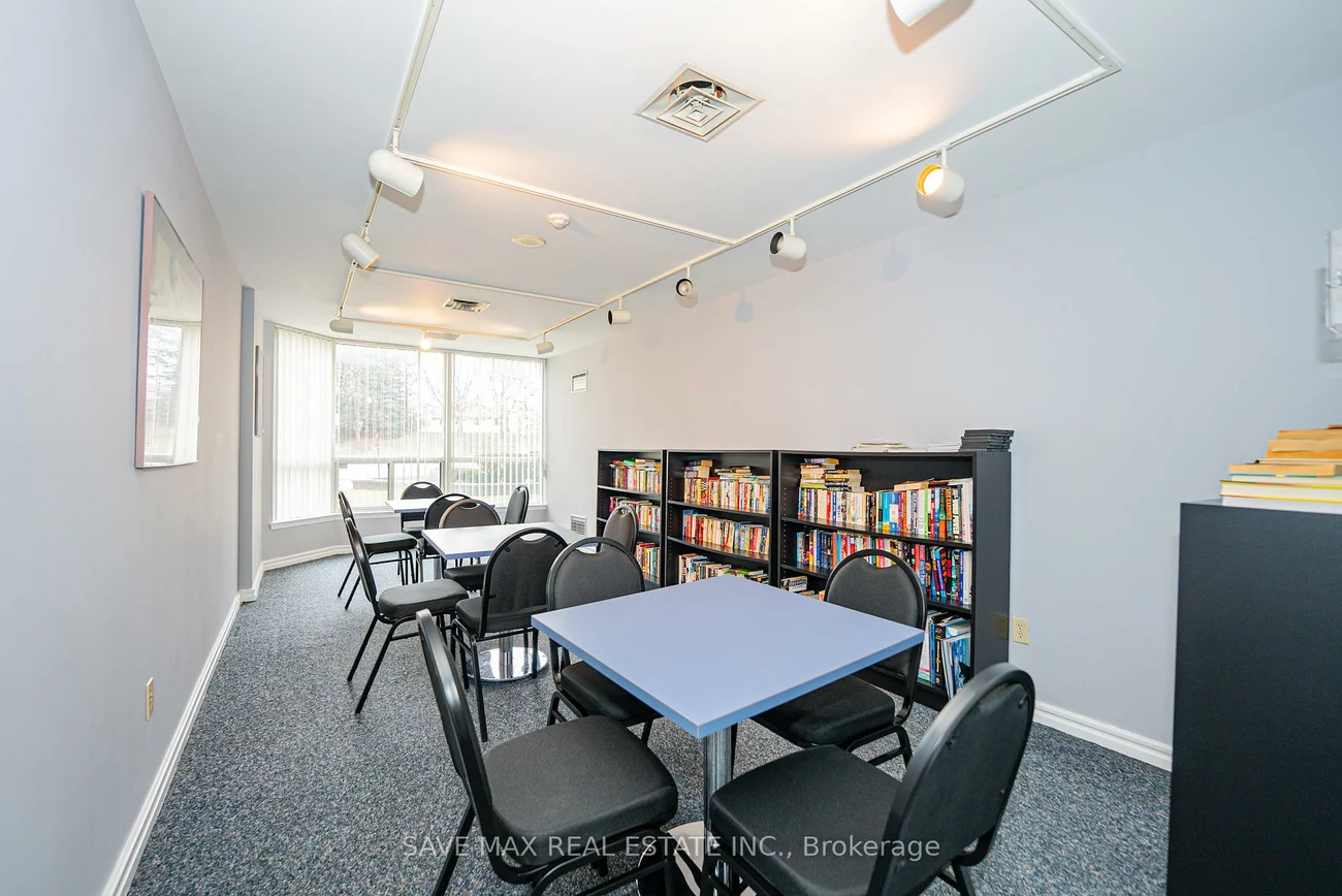 10, Laurelcrest, Queen Street Corridor, Brampton