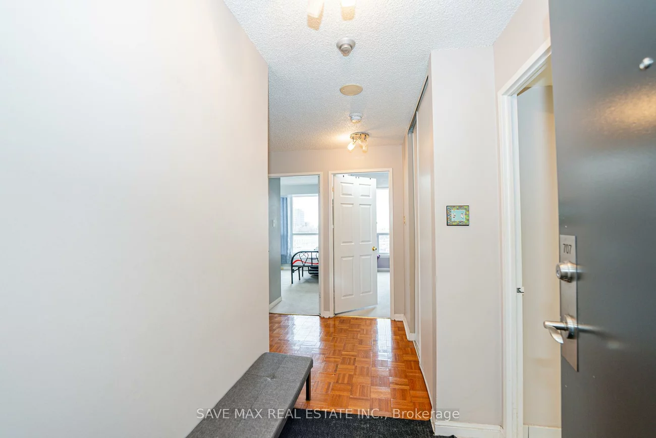 10, Laurelcrest, Queen Street Corridor, Brampton