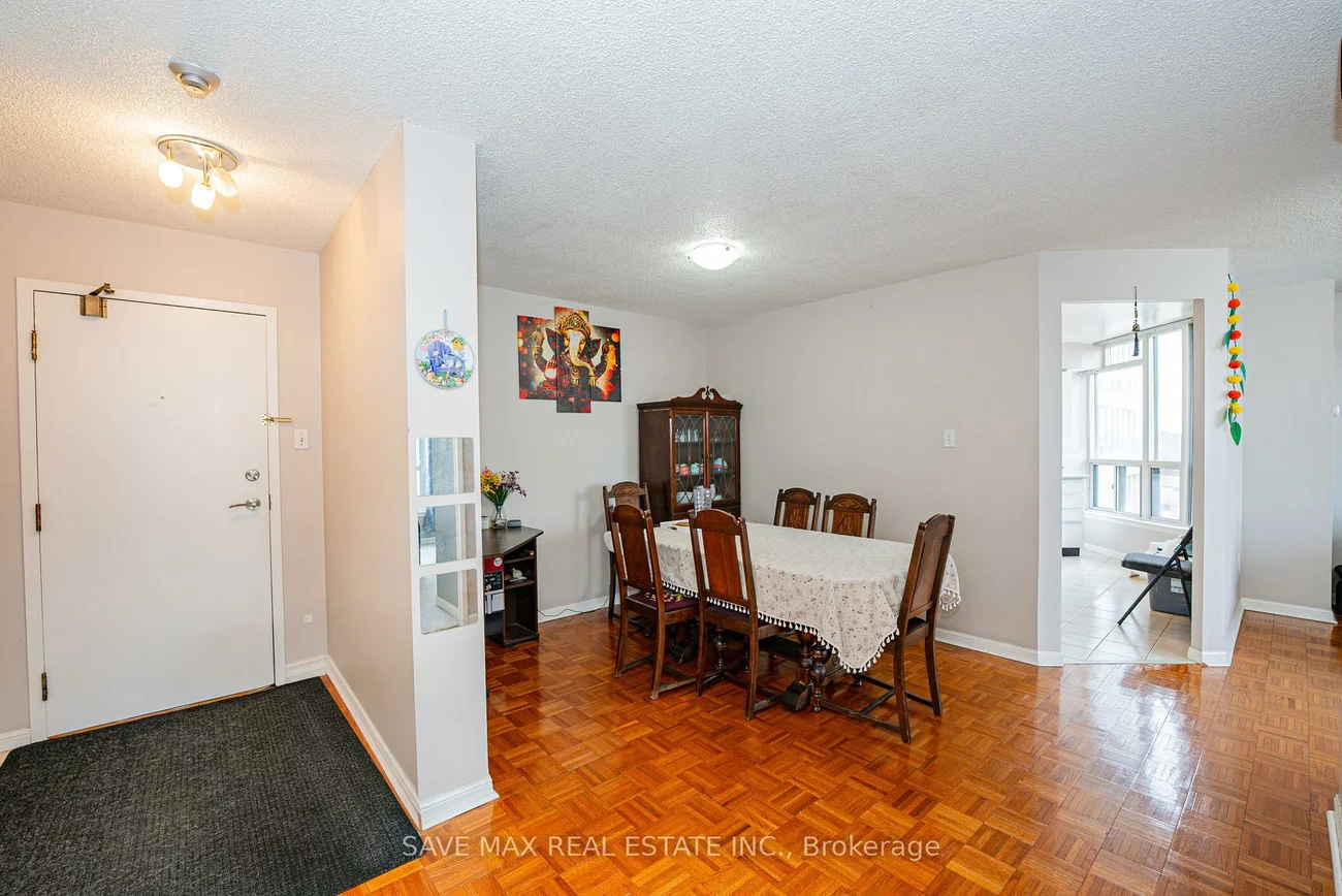 10, Laurelcrest, Queen Street Corridor, Brampton