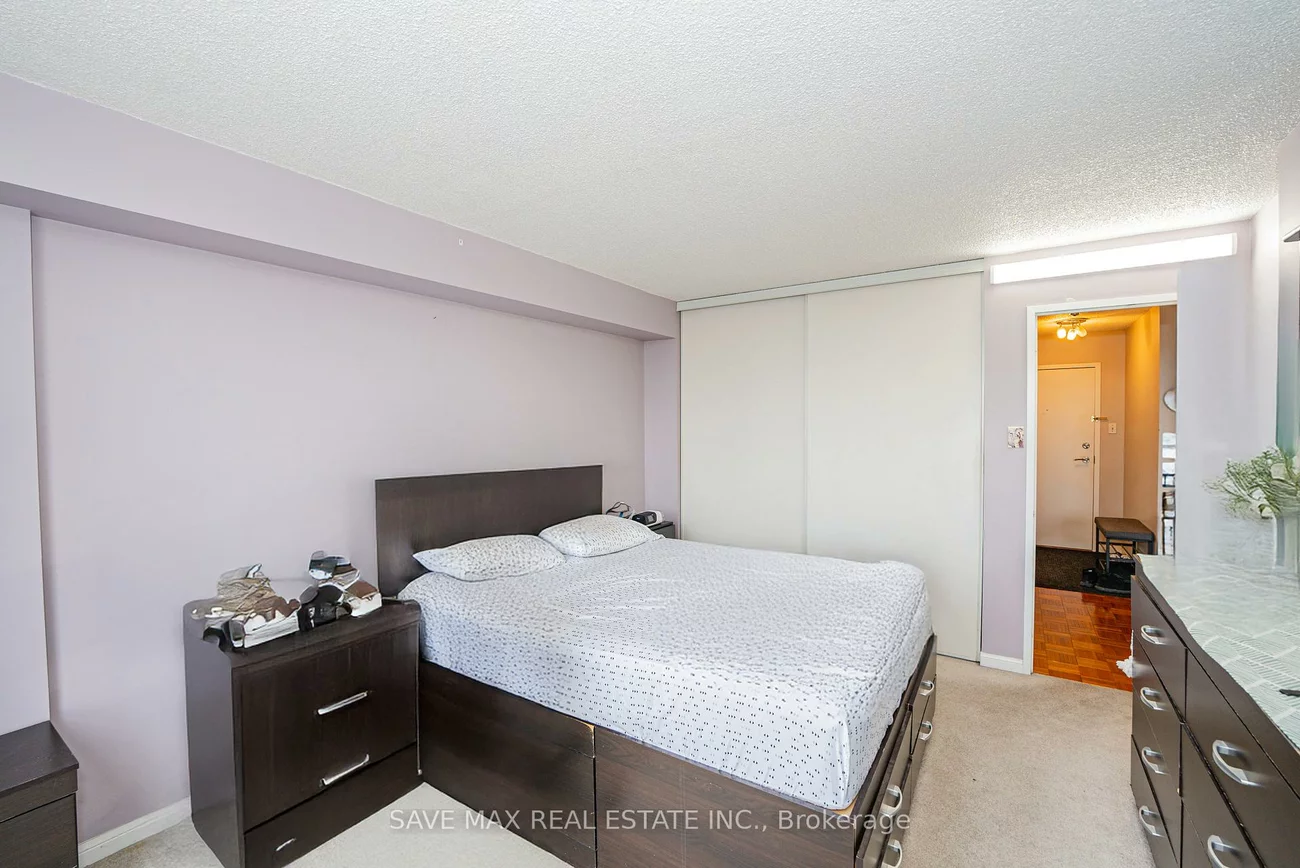 10, Laurelcrest, Queen Street Corridor, Brampton
