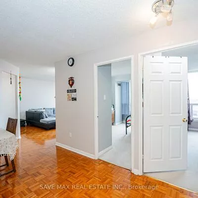 10, Laurelcrest, Queen Street Corridor, Brampton