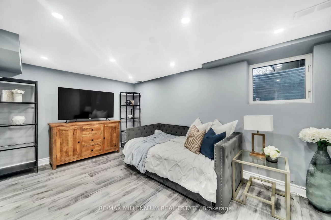 399, Vodden, Madoc, Brampton