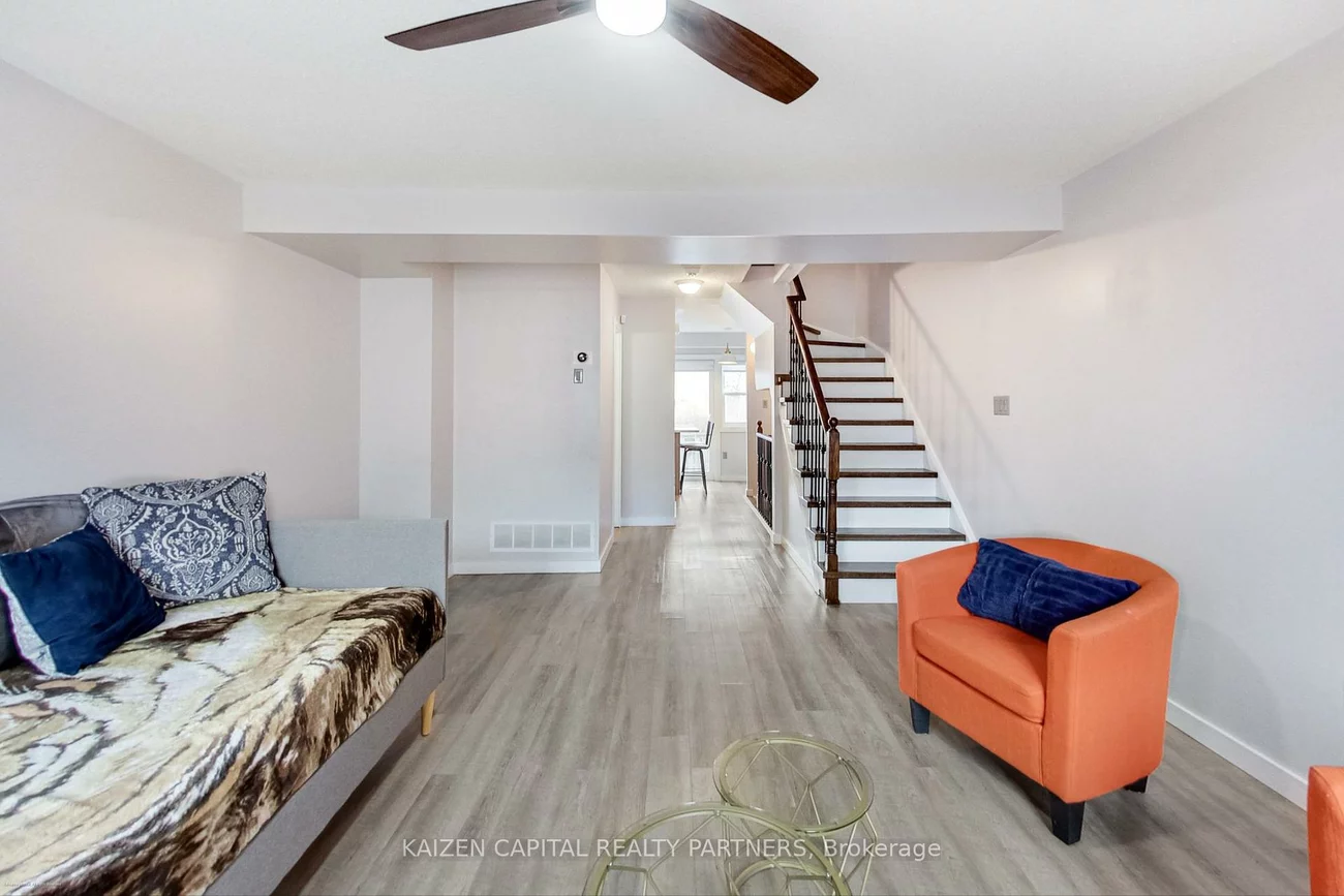 98, Spadina, Brampton West, Brampton