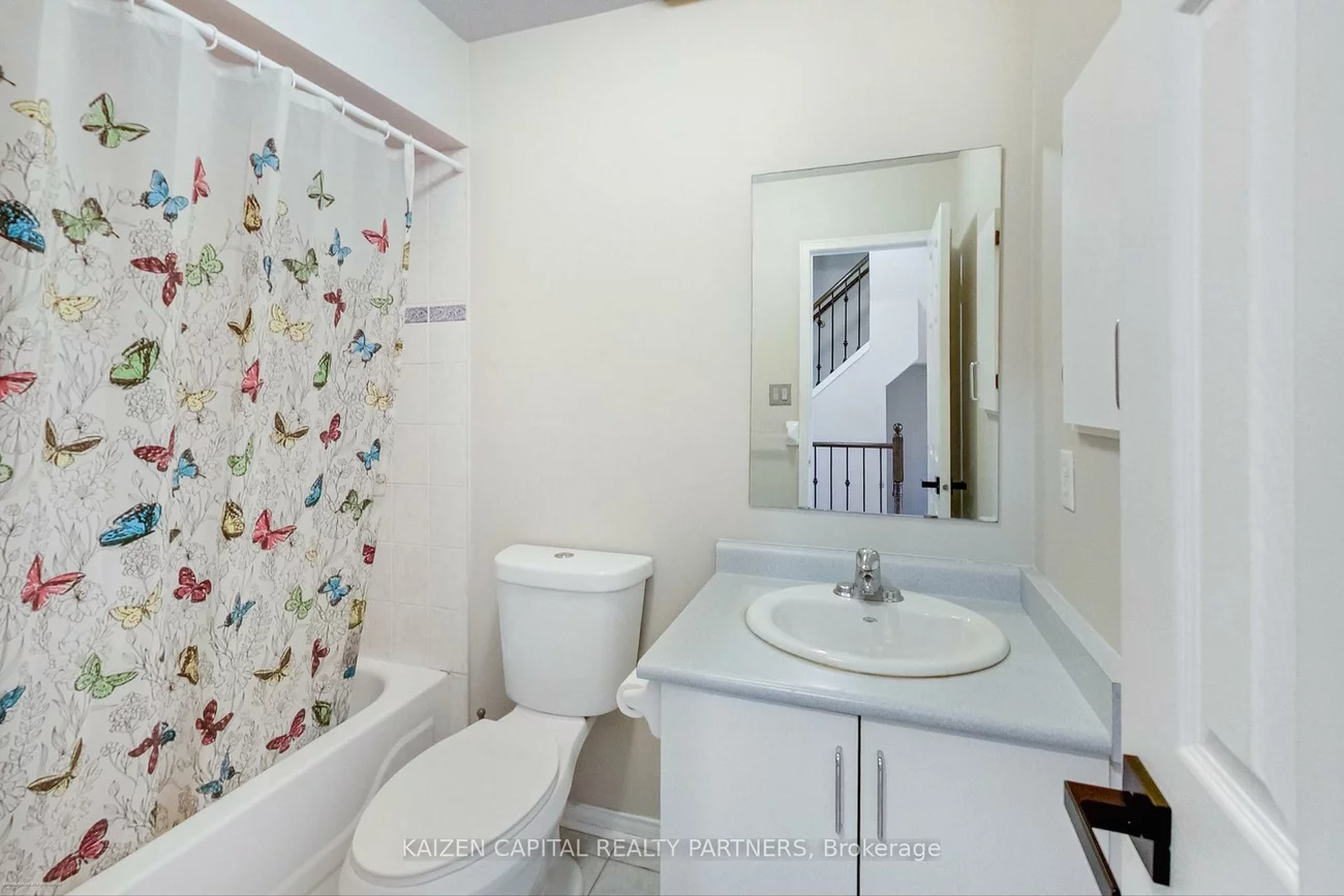 98, Spadina, Brampton West, Brampton