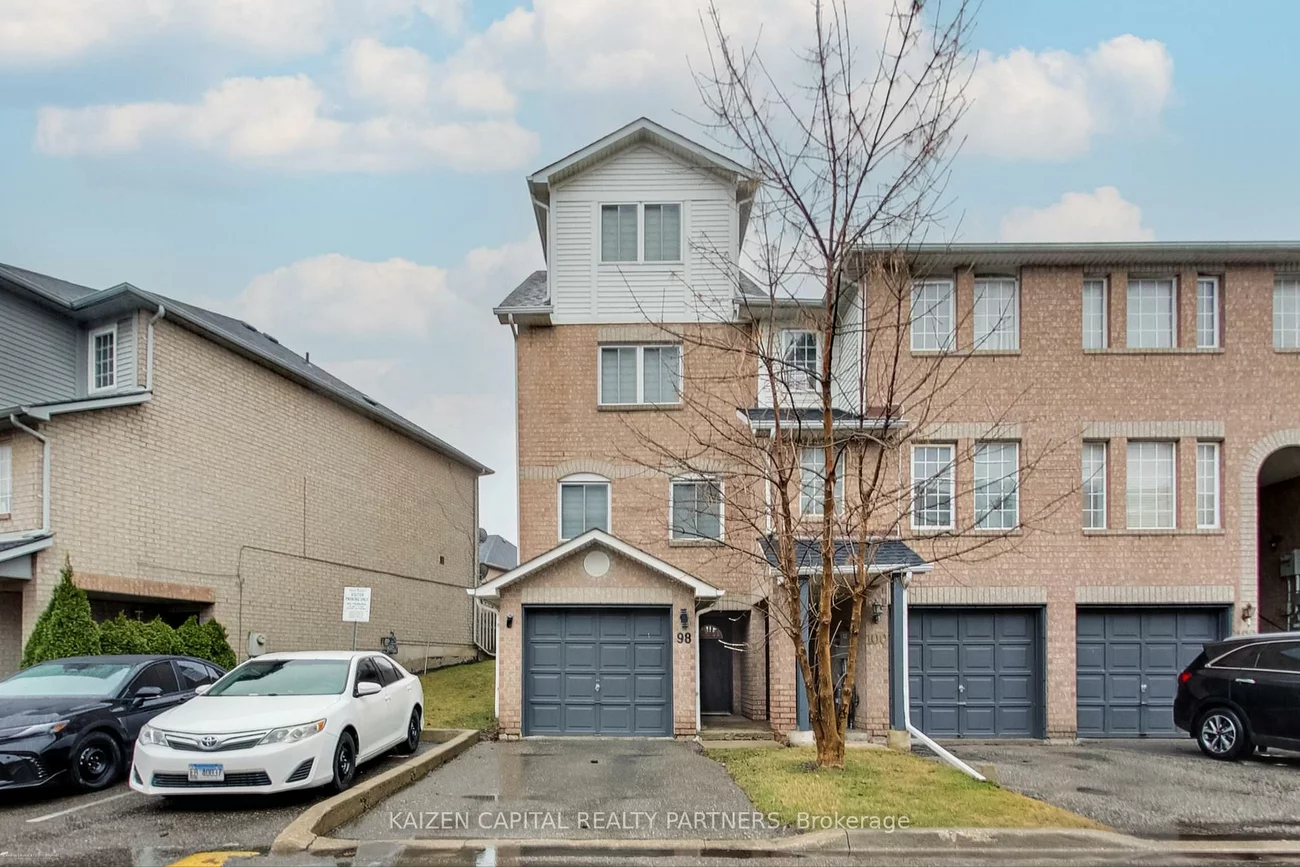 98, Spadina, Brampton West, Brampton