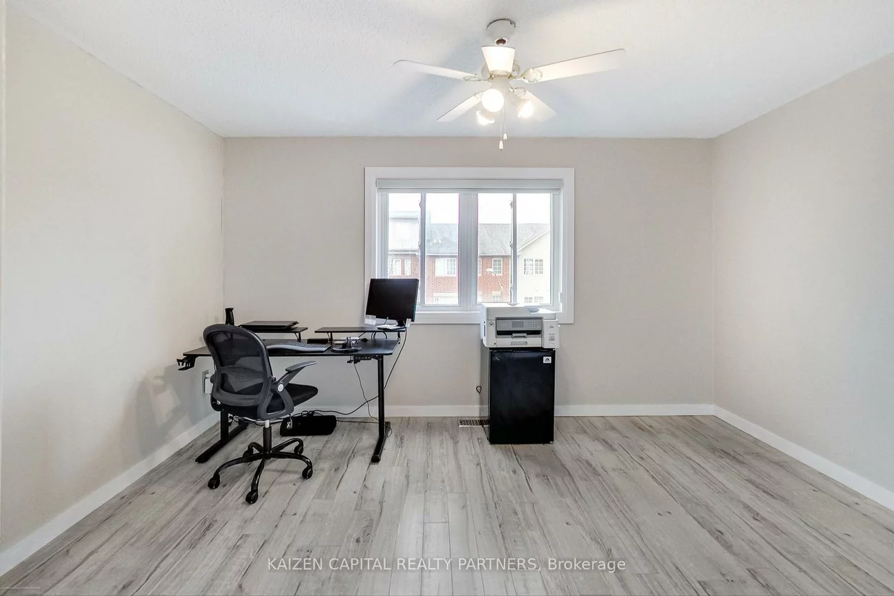 98, Spadina, Brampton West, Brampton