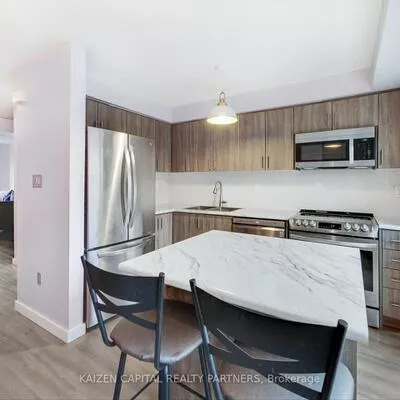 98, Spadina, Brampton West, Brampton
