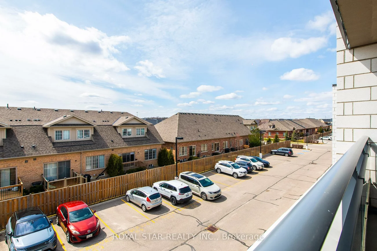 40, Via Rosedale, Sandringham-Wellington, Brampton