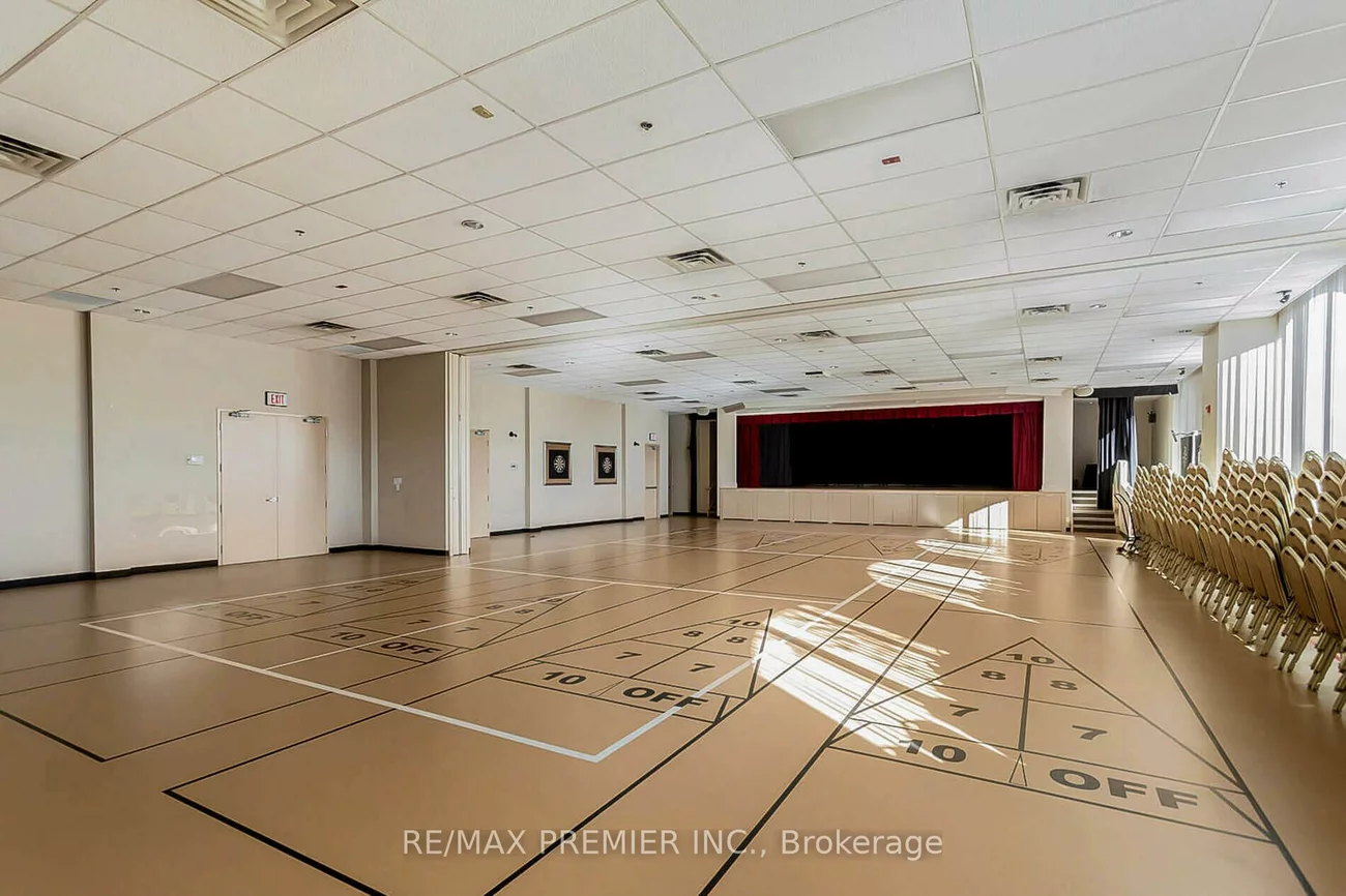 42, Overlea, Sandringham-Wellington, Brampton